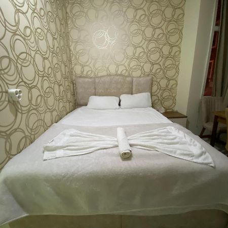 Yildiz Hotel Istanboel Buitenkant foto