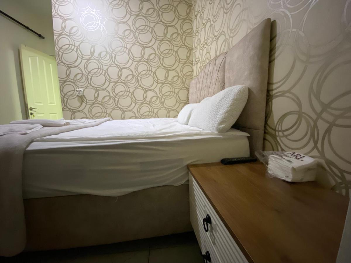 Yildiz Hotel Istanboel Buitenkant foto