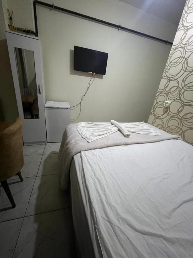 Yildiz Hotel Istanboel Buitenkant foto
